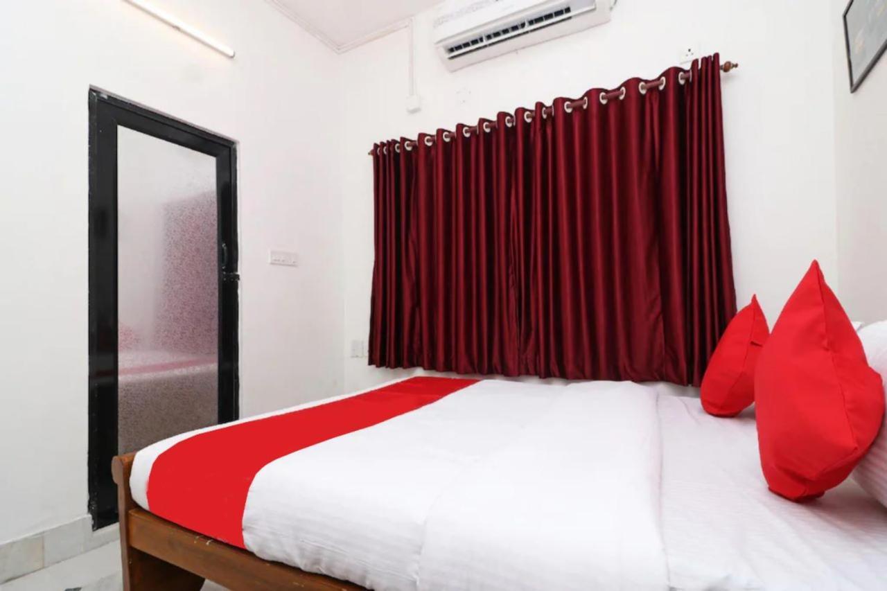 Goroomgo Hotel Manurama Ruby Kalkutta Exterior foto